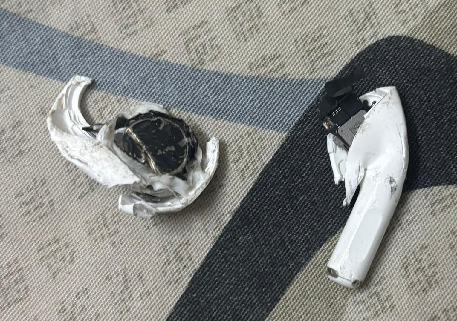 Airpods Pro 2 Apple Care Claim Rejected as Extreme Damage